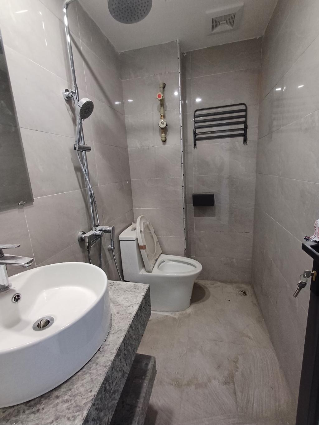 Bán nhà Ngõ Đình Đông - diện tích 51m2 7 tầng - SIÊU PHẨM DÒNG TIỀN - giá 14 tỷ