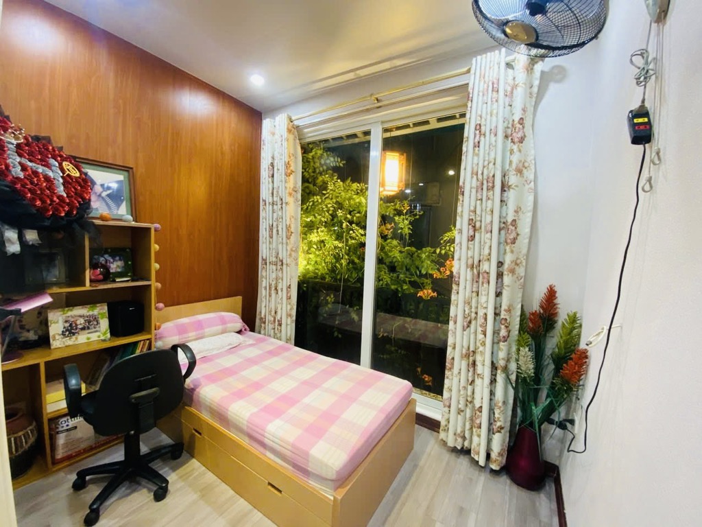 Bán nhà Trần Khát Chân - diện tích 30m2 4 tầng - Lô góc nhà đẹp long lanh - giá 5 tỷ