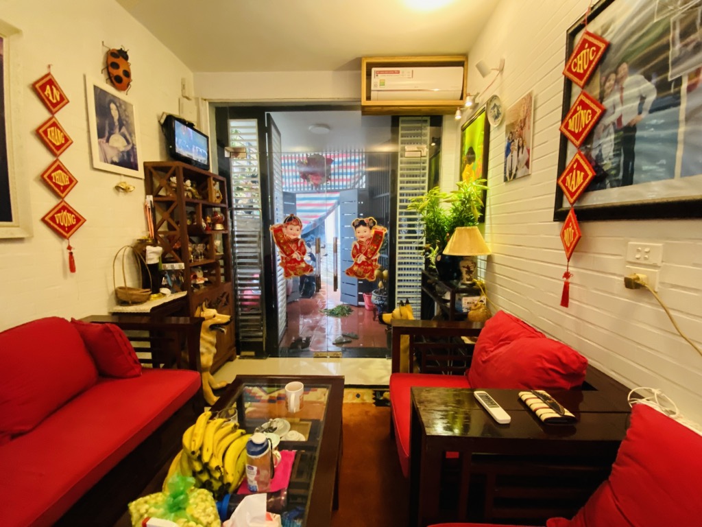 Bán nhà Trần Khát Chân - diện tích 30m2 4 tầng - Lô góc nhà đẹp long lanh - giá 5 tỷ