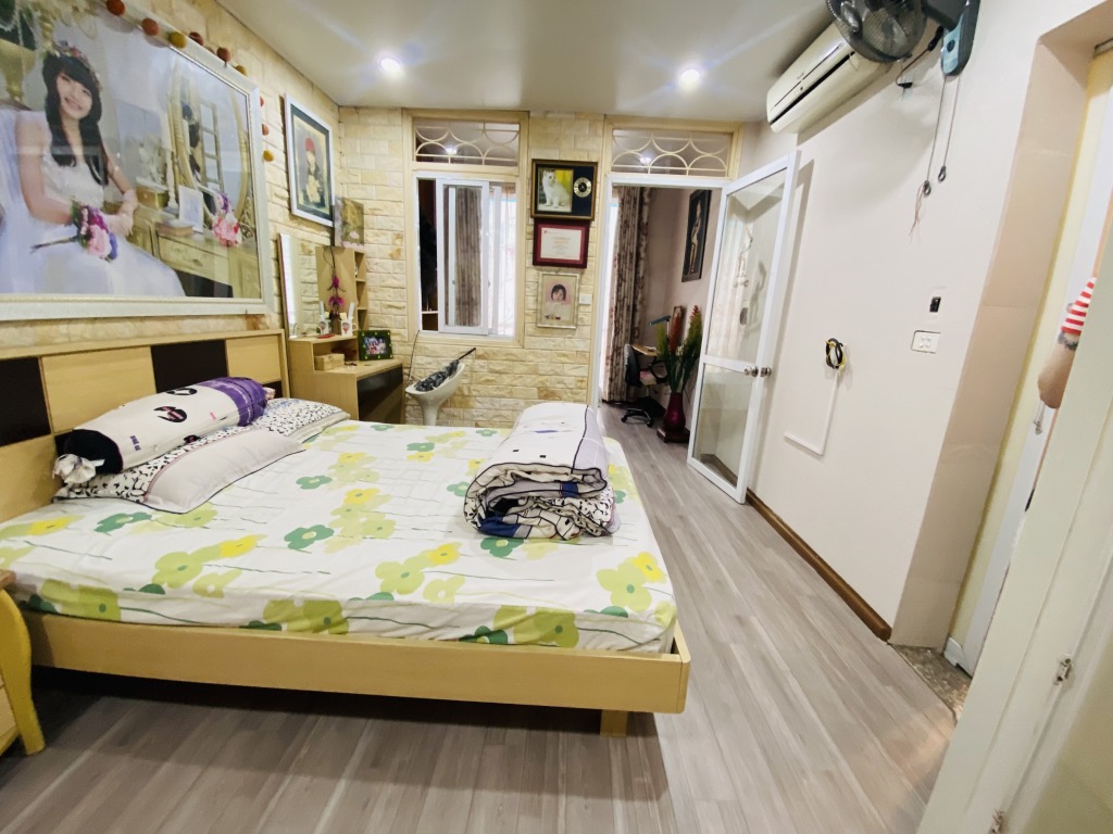 Bán nhà Trần Khát Chân - diện tích 30m2 4 tầng - Lô góc nhà đẹp long lanh - giá 5 tỷ