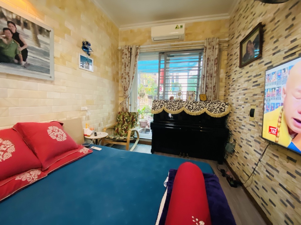 Bán nhà Trần Khát Chân - diện tích 30m2 4 tầng - Lô góc nhà đẹp long lanh - giá 5 tỷ