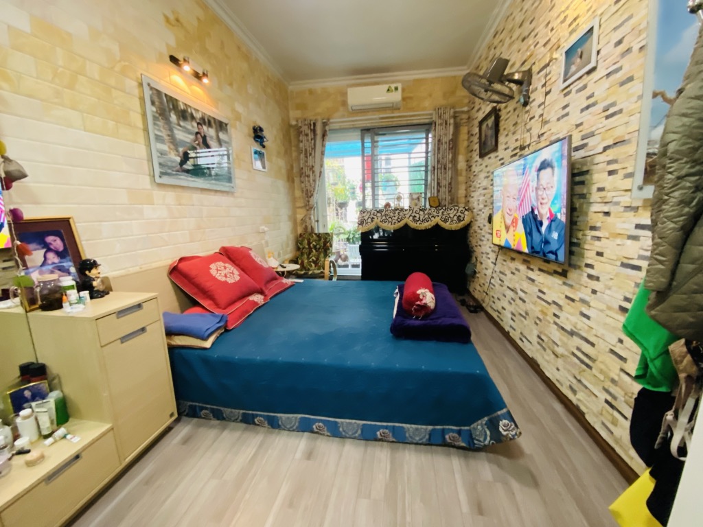 Bán nhà Trần Khát Chân - diện tích 30m2 4 tầng - Lô góc nhà đẹp long lanh - giá 5 tỷ