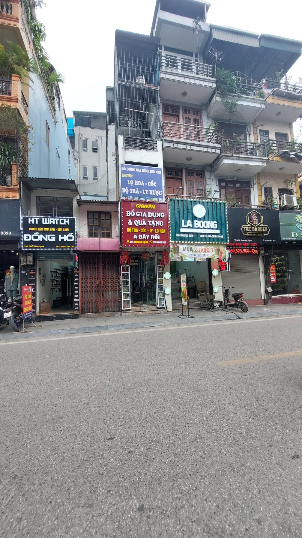 Bán nhà Trương Định - diện tích 22m2 4 tầng - Mặt phố kinh doanh sầm uất - giá 4,5 tỷ