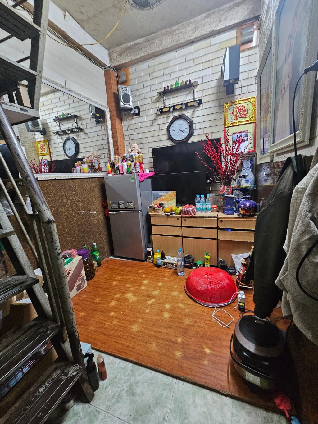 Bán nhà Nguyễn Khoái - diện tích 61m2 1 tầng - Cực hiếm - giá 17,7 tỷ