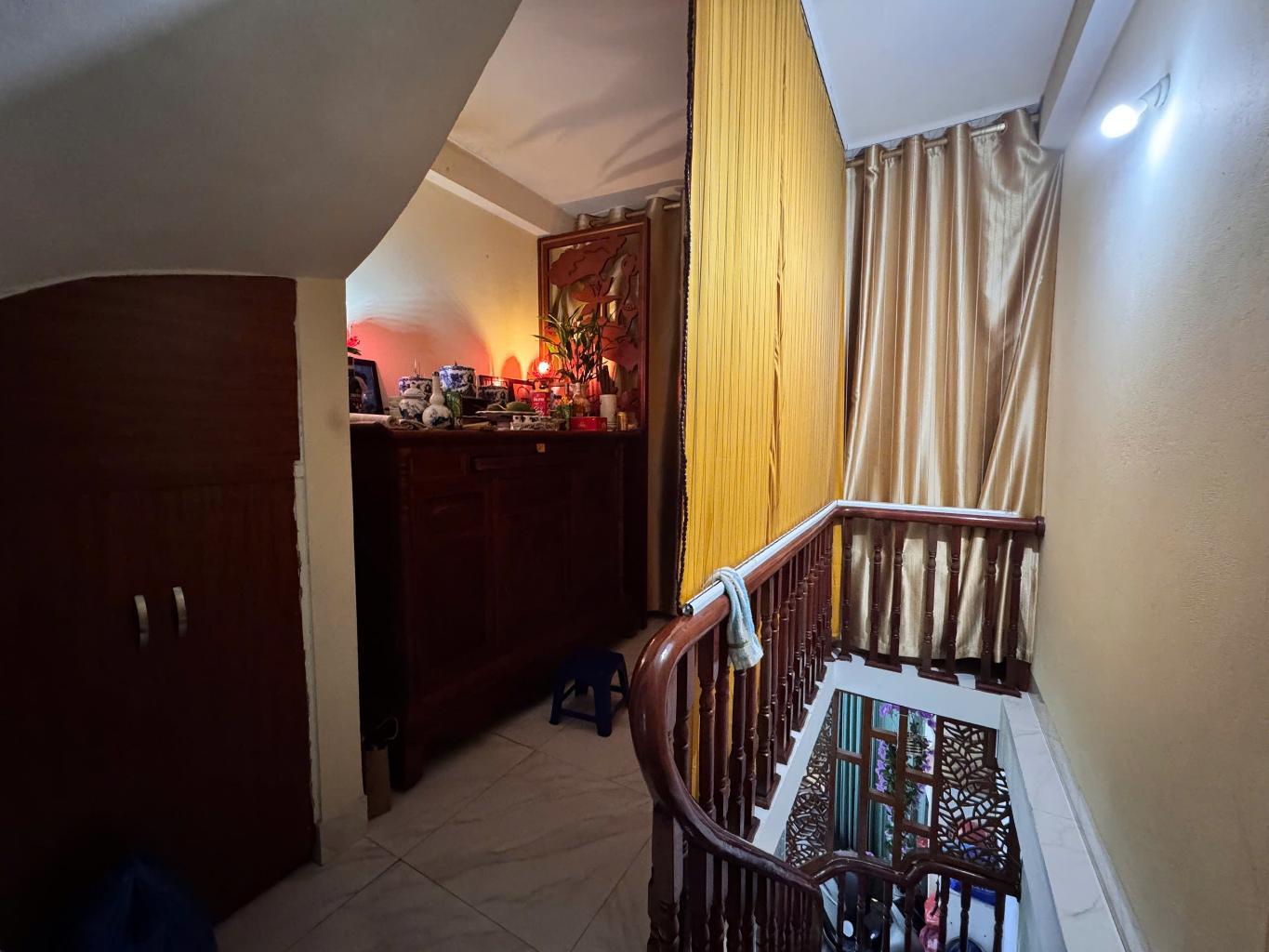 Bán nhà Nguyễn Trãi - diện tích 31m2 5 tầng - nhà đẹp hiếm có - giá 8,5 tỷ