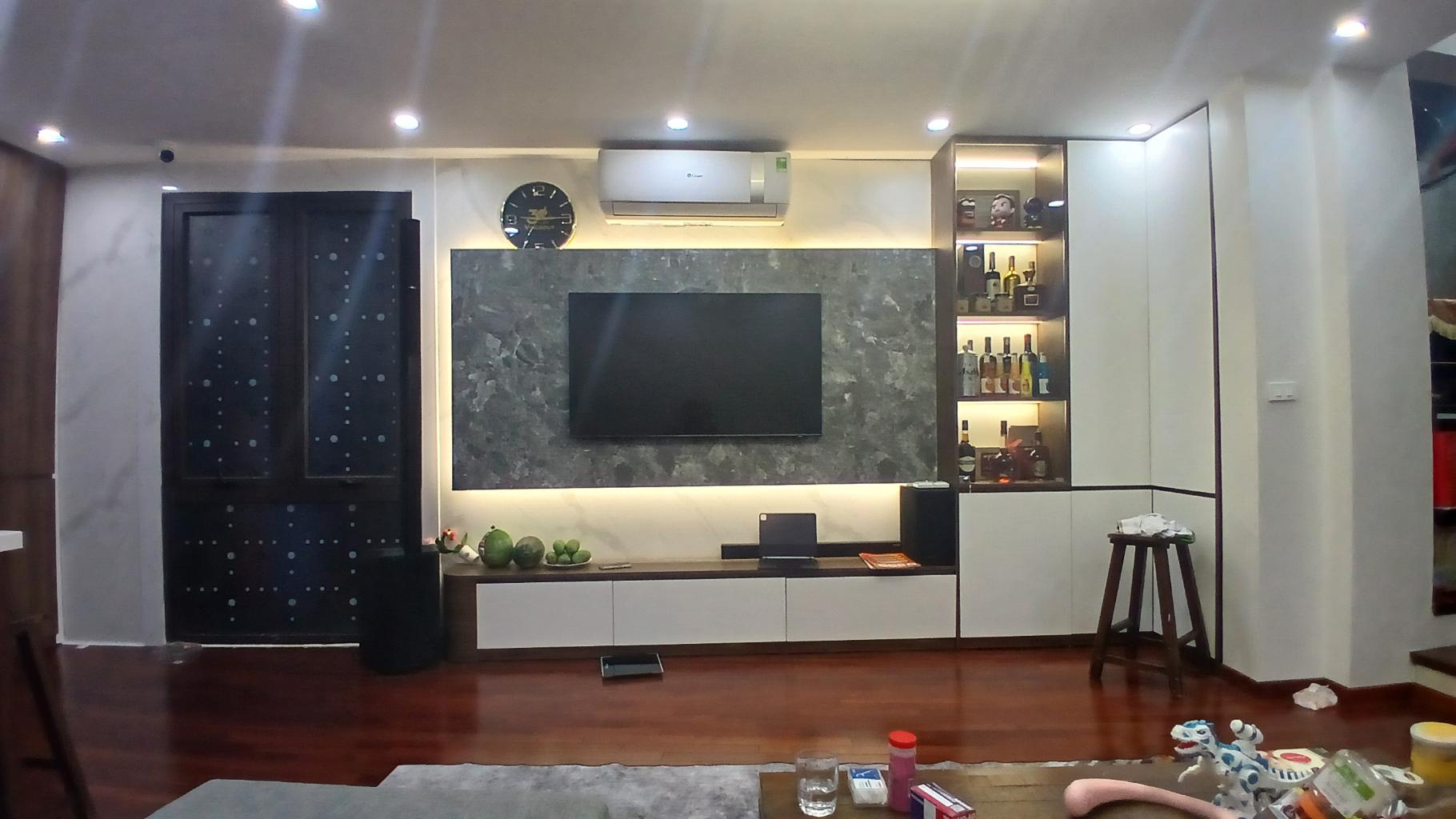 Bán nhà Nguyễn Khoái - diện tích 33.2m2 5 tầng - Mặt phố kinh doanh, ô tô tránh - giá 6,7 tỷ