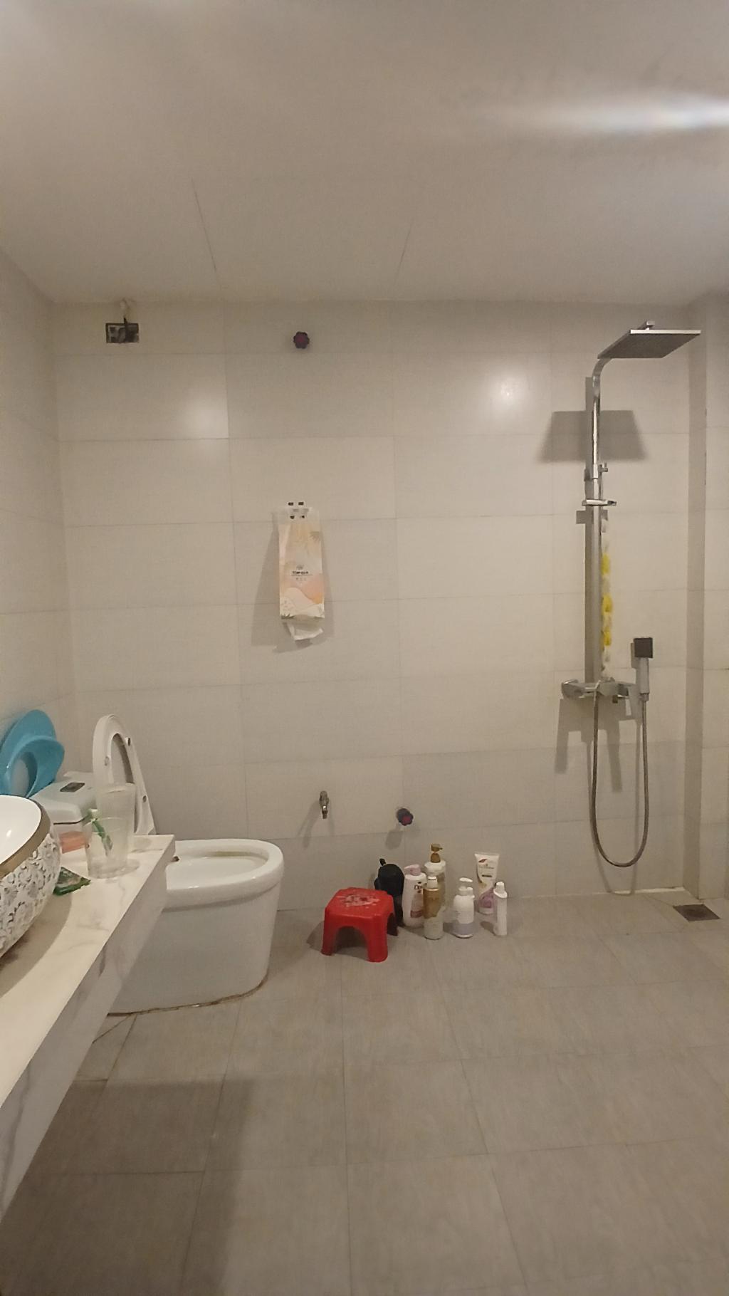 Bán nhà Nguyễn Khoái - diện tích 33.2m2 5 tầng - Mặt phố kinh doanh, ô tô tránh - giá 6,7 tỷ