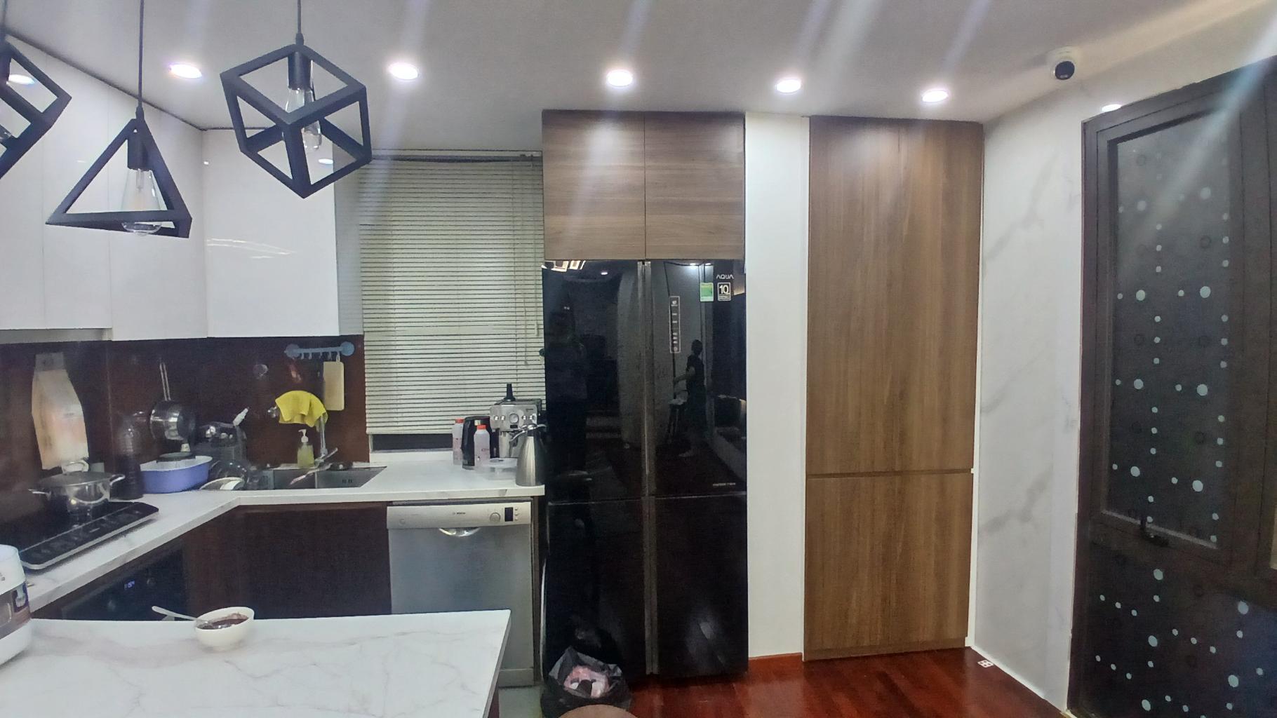 Bán nhà Nguyễn Khoái - diện tích 33.2m2 5 tầng - Mặt phố kinh doanh, ô tô tránh - giá 6,7 tỷ