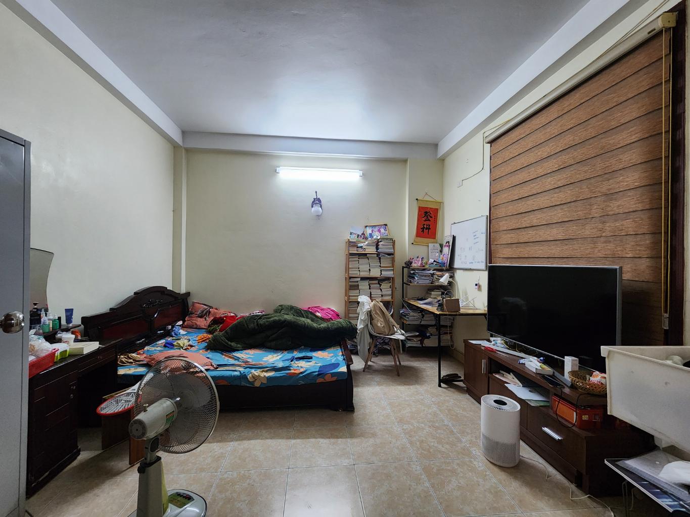 Bán nhà Đông Thiên - diện tích 24m2 3 tầng - Nhà trong ngõ phân lô, xung quanh nhiều tiện ích - giá 5 tỷ