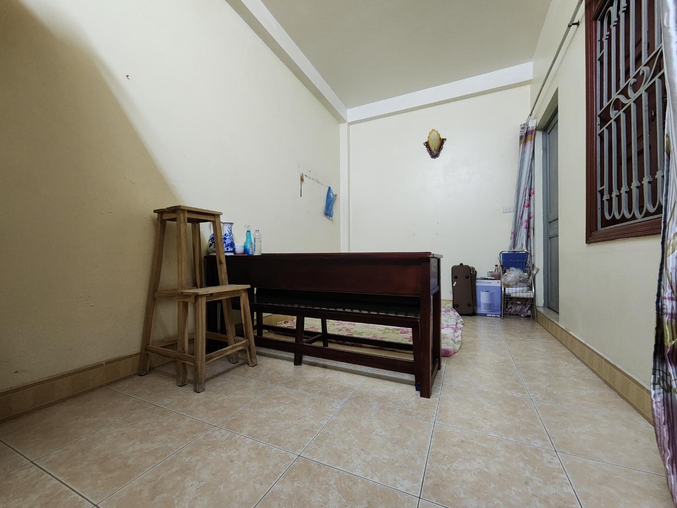 Bán nhà Đông Thiên - diện tích 24m2 3 tầng - Nhà trong ngõ phân lô, xung quanh nhiều tiện ích - giá 5 tỷ