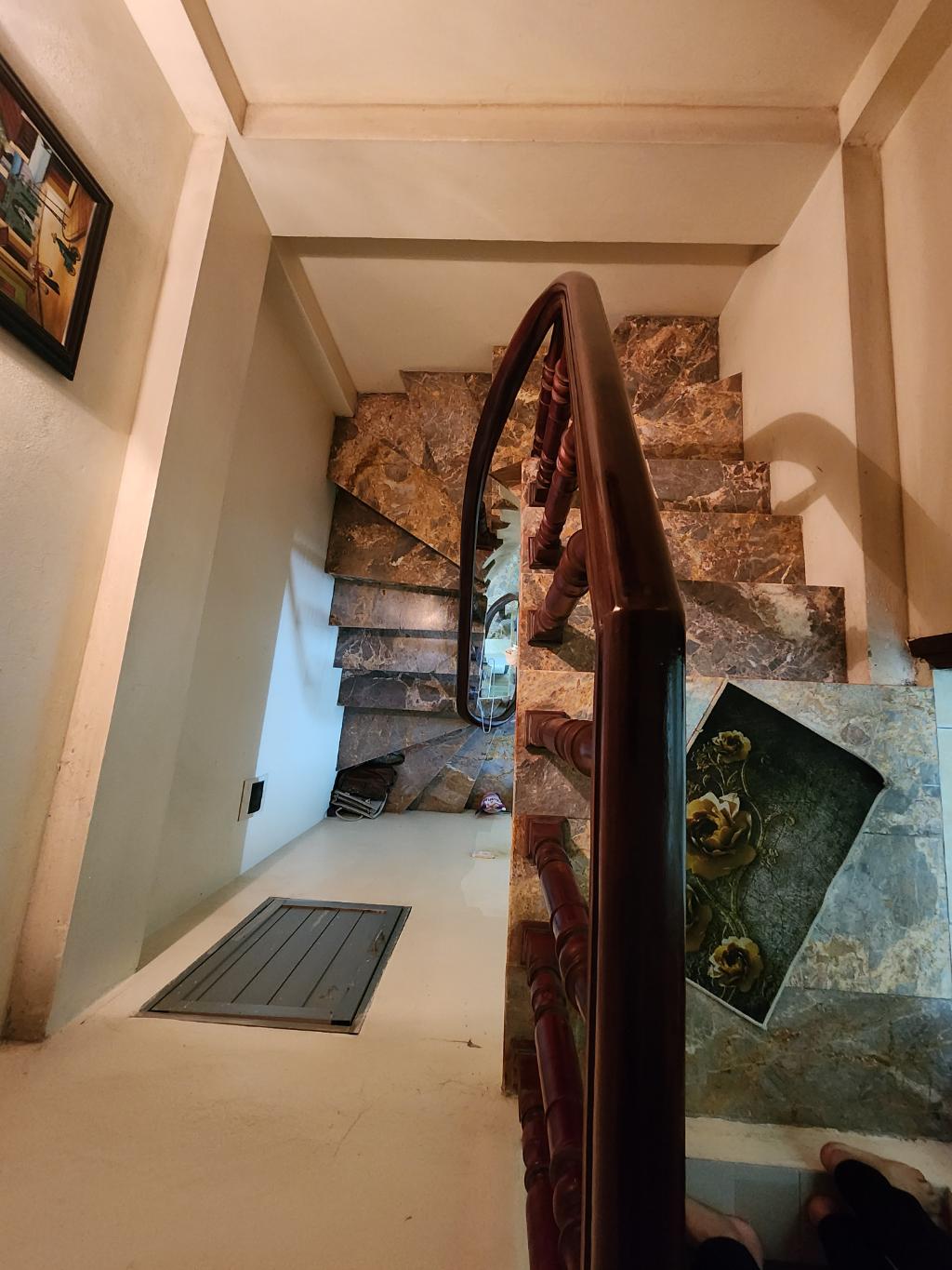 Bán nhà Đông Thiên - diện tích 24m2 3 tầng - Nhà trong ngõ phân lô, xung quanh nhiều tiện ích - giá 5 tỷ