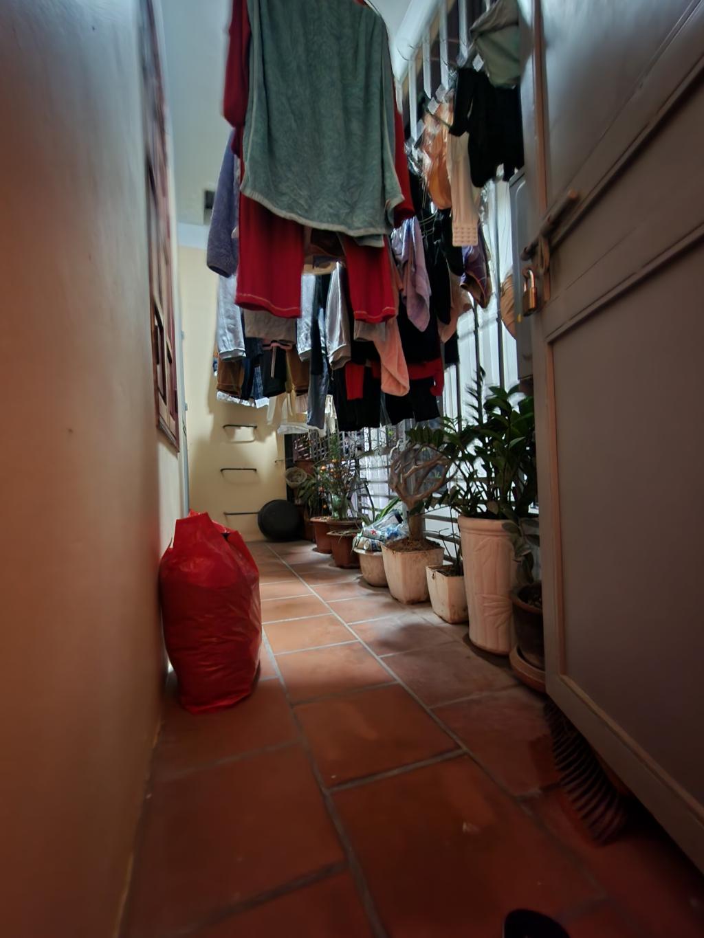 Bán nhà Đông Thiên - diện tích 24m2 3 tầng - Nhà trong ngõ phân lô, xung quanh nhiều tiện ích - giá 5 tỷ