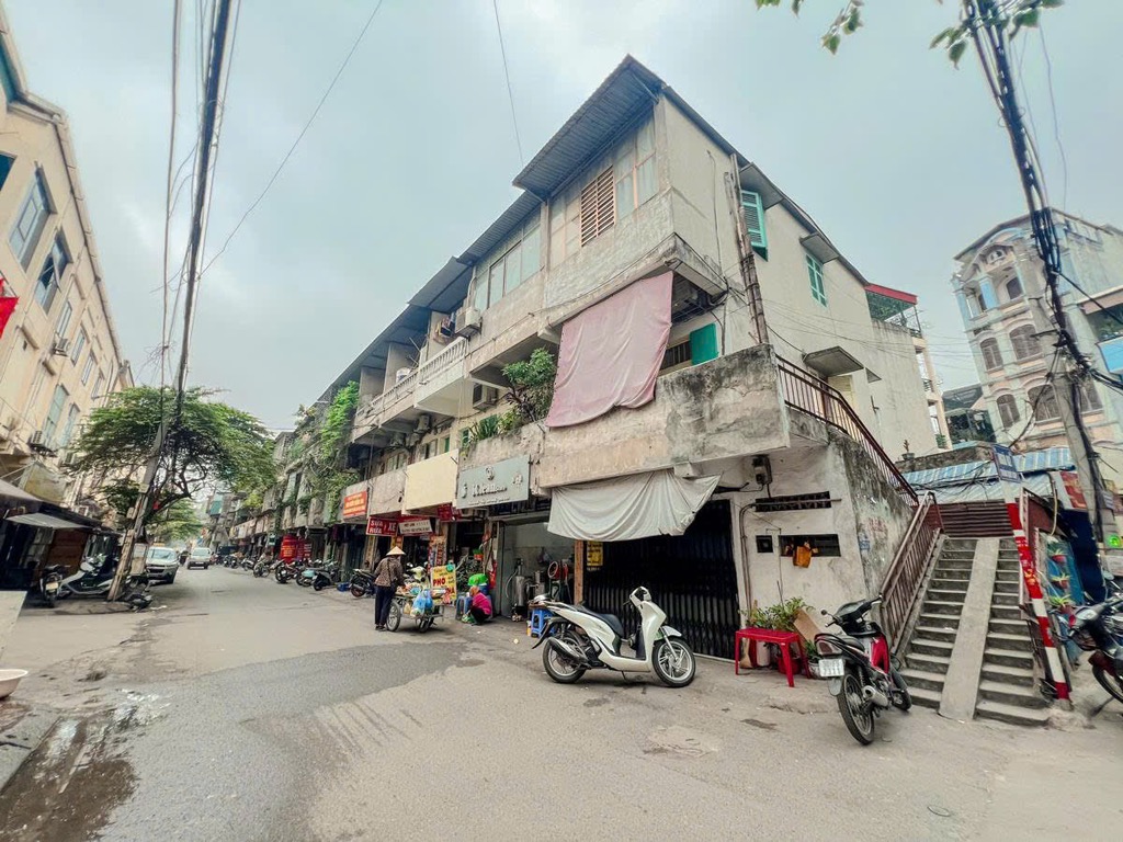 Bán nhà Trần Quý Cáp - diện tích 19,6m2 1 tầng - Mặt phố kinh doanh sầm uất - giá 5,9 tỷ