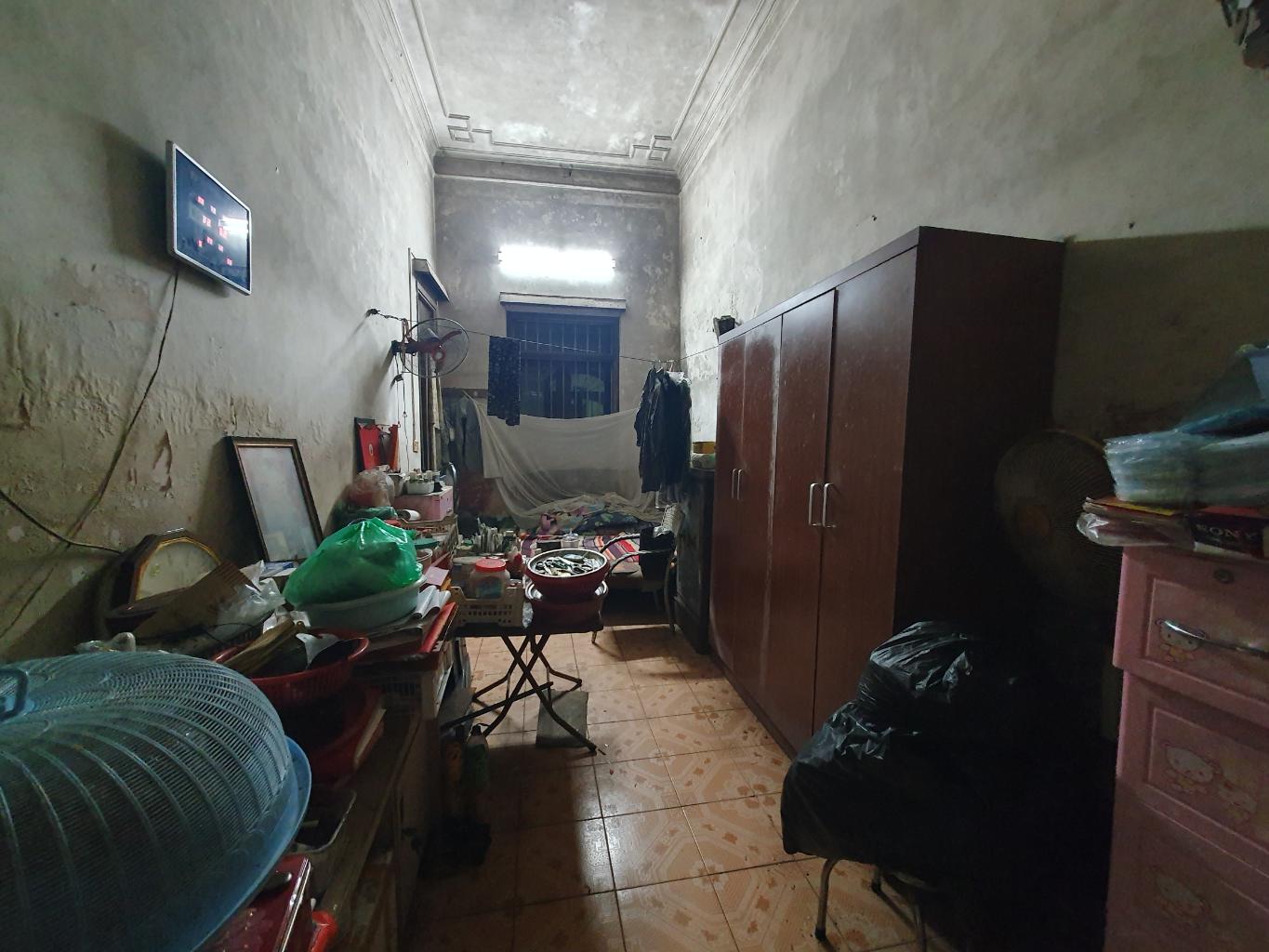 Bán nhà Thống Nhất - diện tích 118m2 3 tầng - Gần phố, thoáng trước sau - giá 18 tỷ