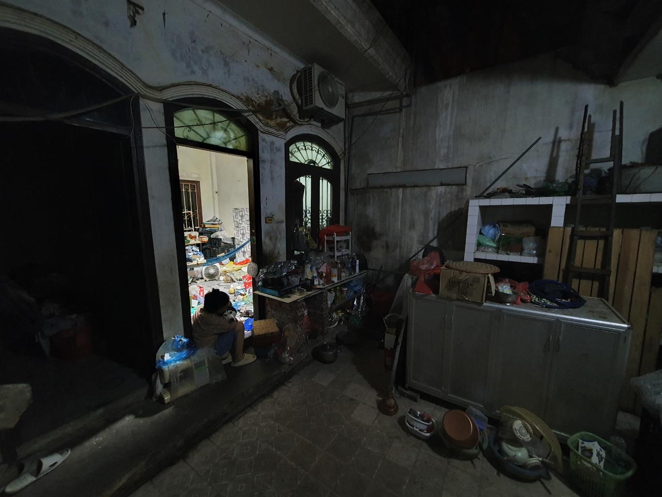 Bán nhà Thống Nhất - diện tích 118m2 3 tầng - Gần phố, thoáng trước sau - giá 18 tỷ