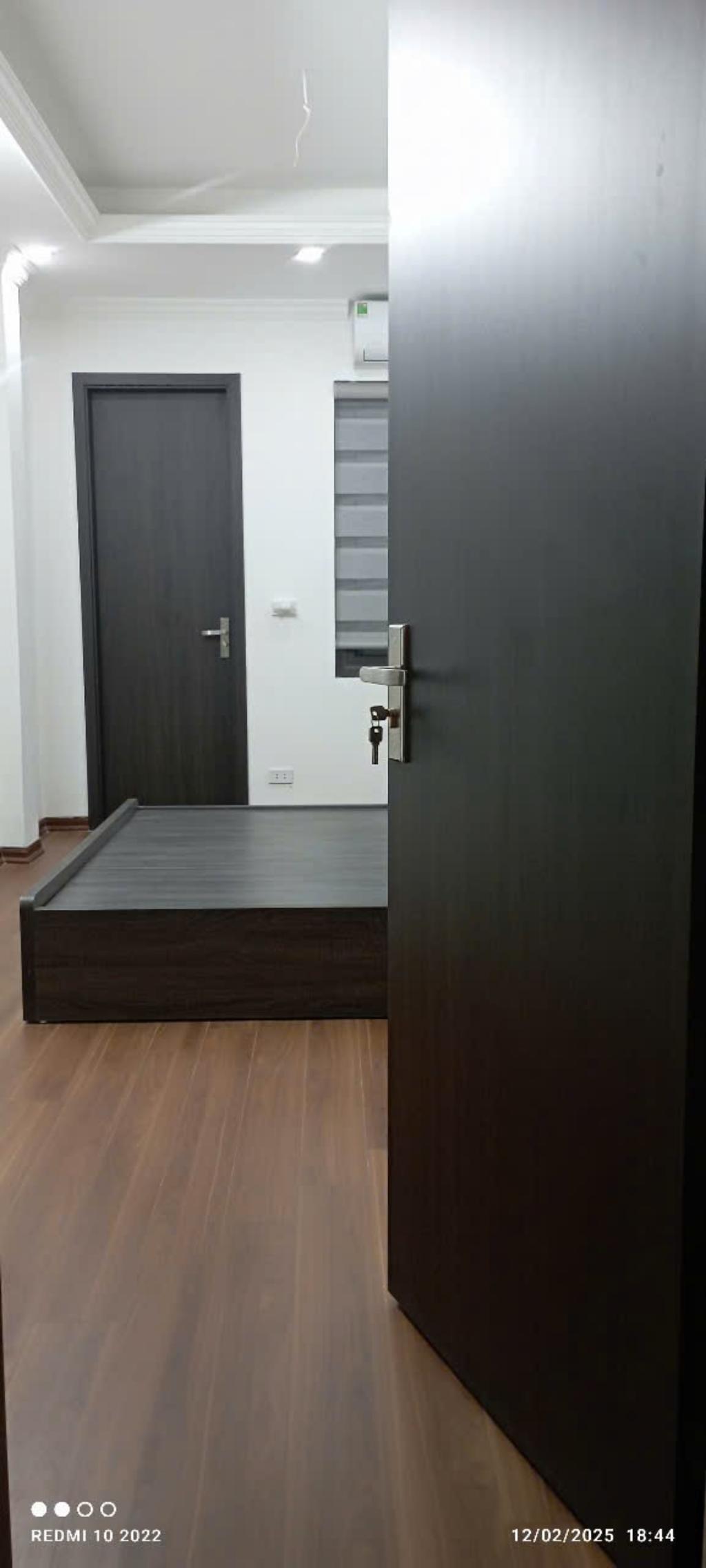 Bán nhà Đông Thiên - 28m2 5 tầng - ô tô đỗ cổng, full nội thất - giá 5,98 tỷ Bán nhà Đông Thiên - 28m2 5 tầng - ô tô đỗ cổng, full nội thất - giá 5,98 tỷ