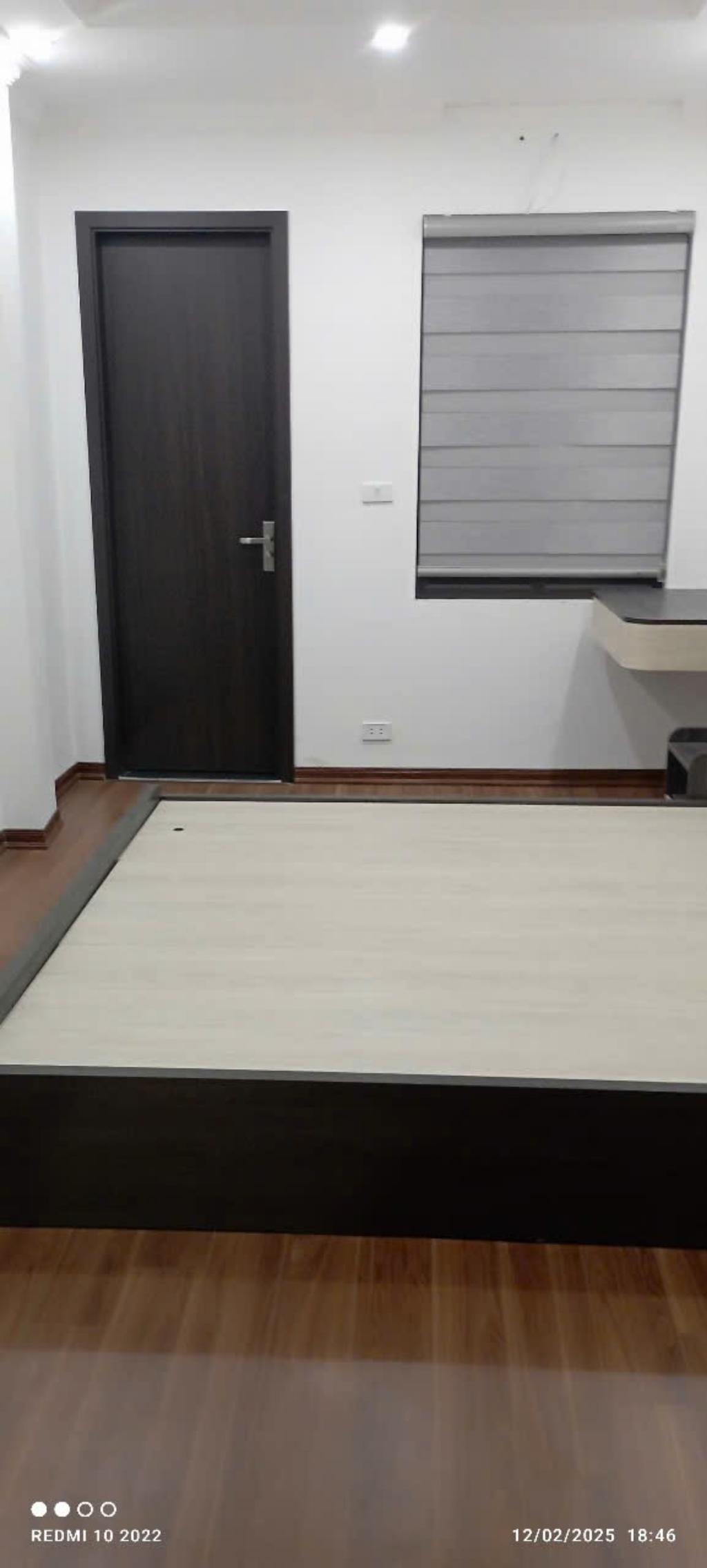 Bán nhà Đông Thiên - 28m2 5 tầng - ô tô đỗ cổng, full nội thất - giá 5,98 tỷ Bán nhà Đông Thiên - 28m2 5 tầng - ô tô đỗ cổng, full nội thất - giá 5,98 tỷ