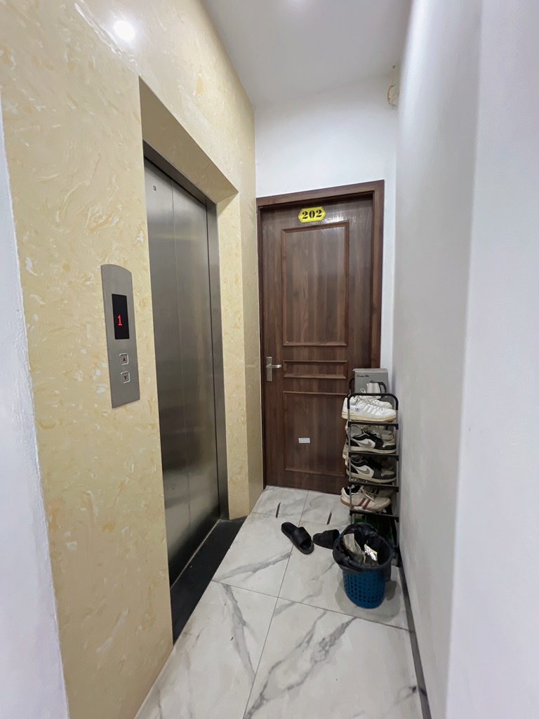 Bán nhà Bùi Xương Trạch - diện tích 44.1m2 6 tầng - Ngõ rộng rãi, gần ô tô - giá 12,7 tỷ