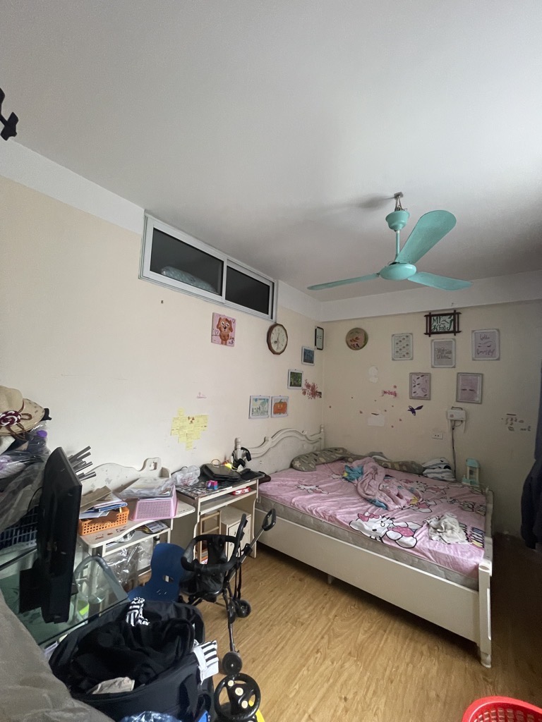 Bán nhà Đường Láng - diện tích 80m2 2 tầng - Ô tô đỗ cửa - giá 4,5 tỷ