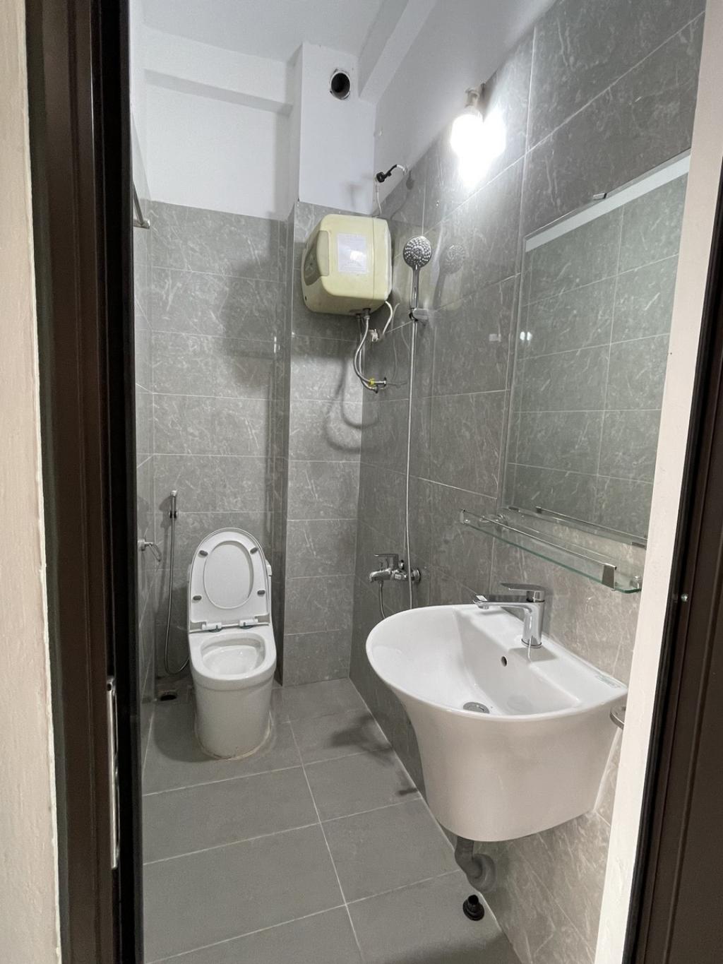 Bán nhà Tây Trà - diện tích 41m2 5 tầng - LÔ GÓC - Ô TÔ - NGÕ THÔNG - giá 9,1 tỷ