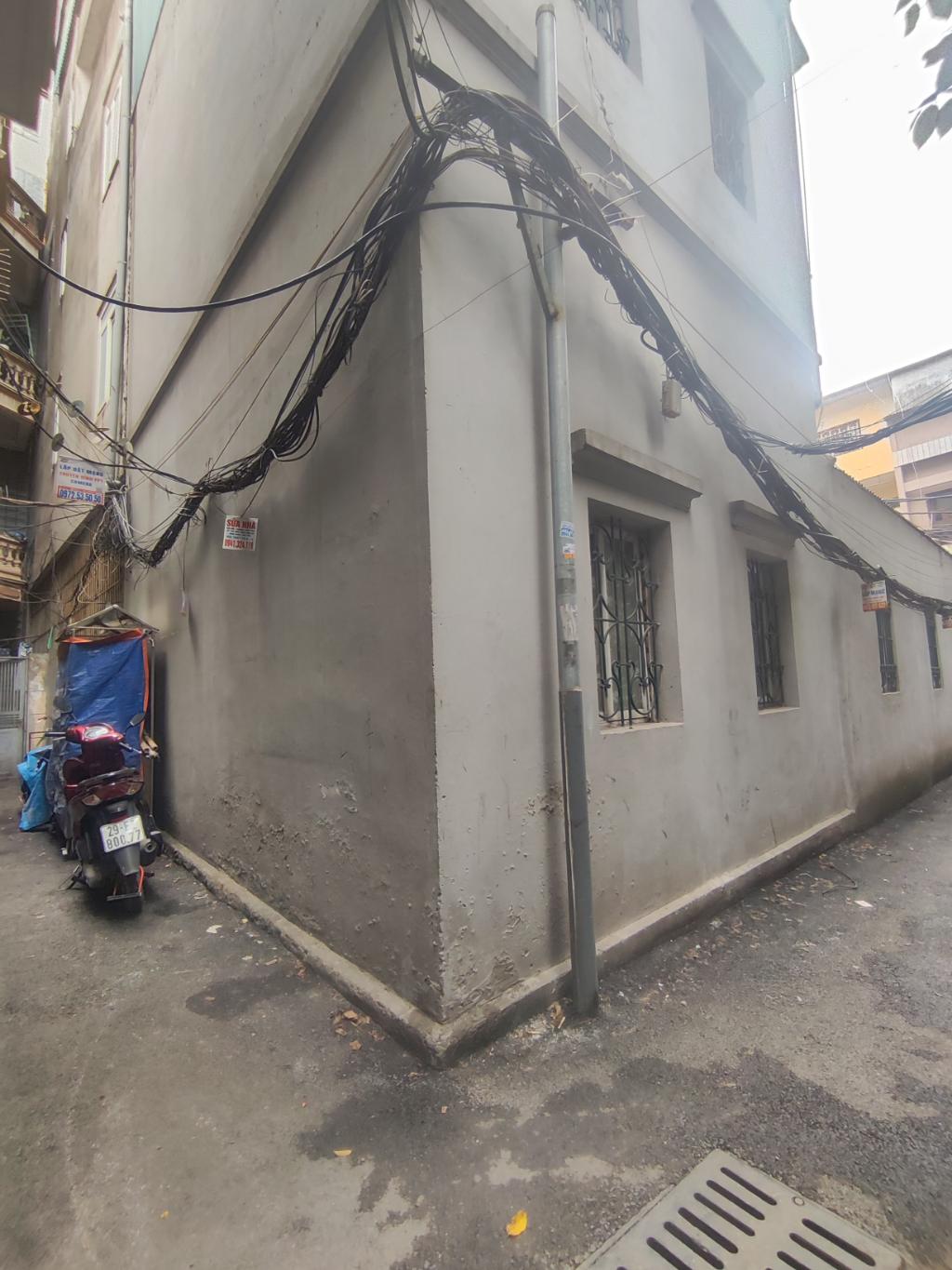 Bán nhà Đặng Tiến Đông - diện tích 78.2m2 3 tầng - Lô góc 3 mặt thoáng - giá 2 tỷ