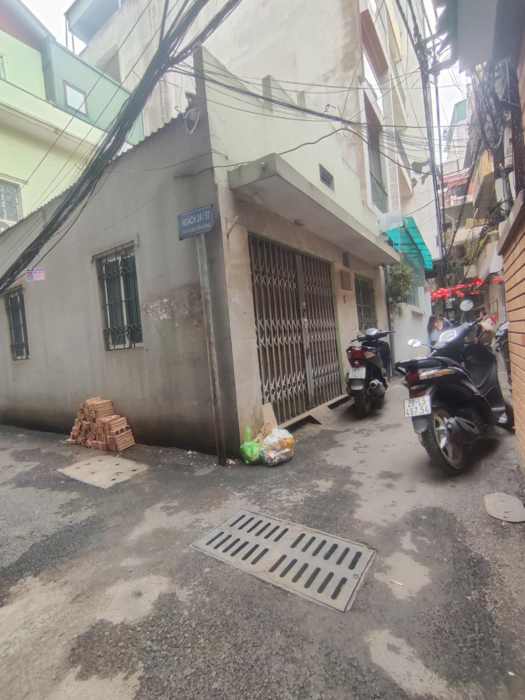 Bán nhà Đặng Tiến Đông - diện tích 78.2m2 3 tầng - Lô góc 3 mặt thoáng - giá 2 tỷ