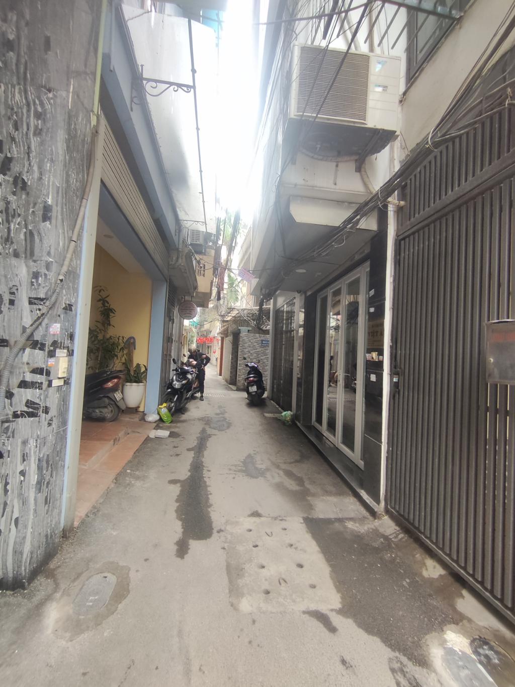 Bán nhà Đặng Tiến Đông - diện tích 78.2m2 3 tầng - Lô góc 3 mặt thoáng - giá 2 tỷ