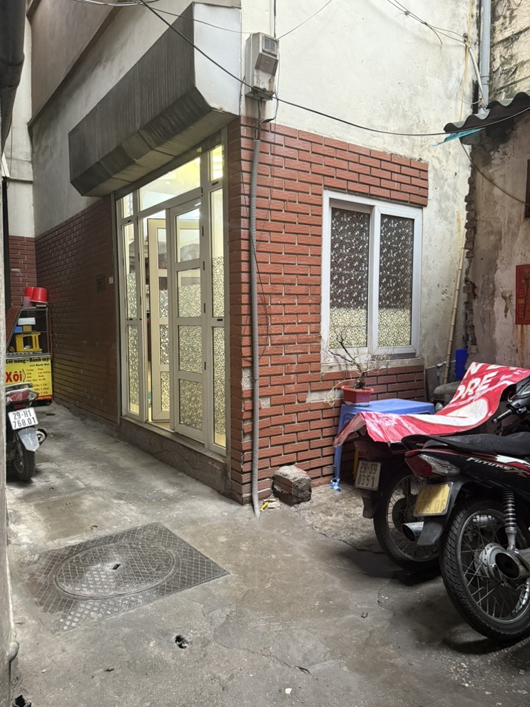 Bán nhà Bạch Mai - diện tích 42m2 5 tầng - nhà lô góc 3 mặt thoáng - giá 8,5 tỷ