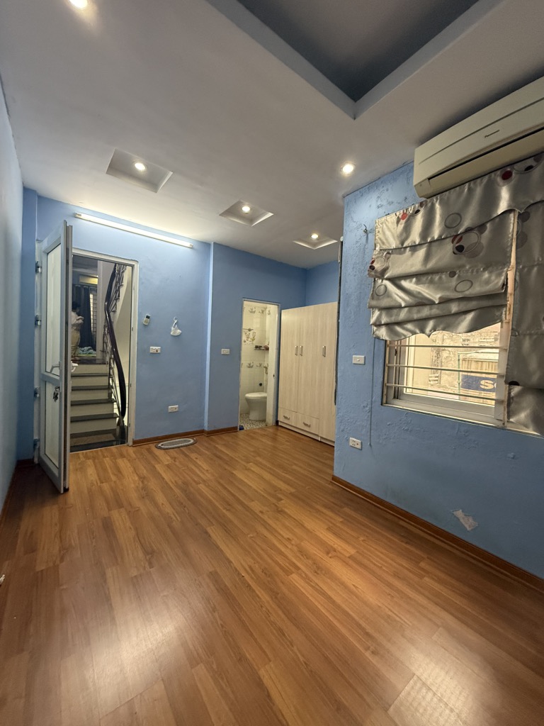 Bán nhà Bạch Mai - diện tích 42m2 5 tầng - nhà lô góc 3 mặt thoáng - giá 8,5 tỷ