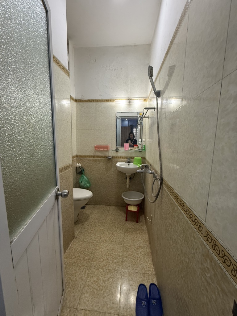 Bán nhà Bạch Mai - diện tích 42m2 5 tầng - nhà lô góc 3 mặt thoáng - giá 8,5 tỷ