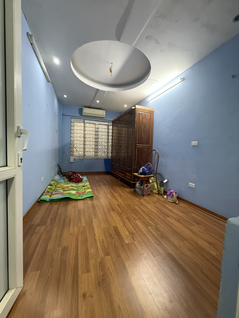 Bán nhà Bạch Mai - diện tích 42m2 5 tầng - nhà lô góc 3 mặt thoáng - giá 8,5 tỷ