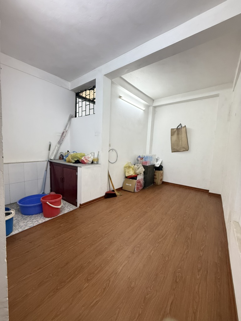 Bán nhà Bạch Mai - diện tích 42m2 5 tầng - nhà lô góc 3 mặt thoáng - giá 8,5 tỷ