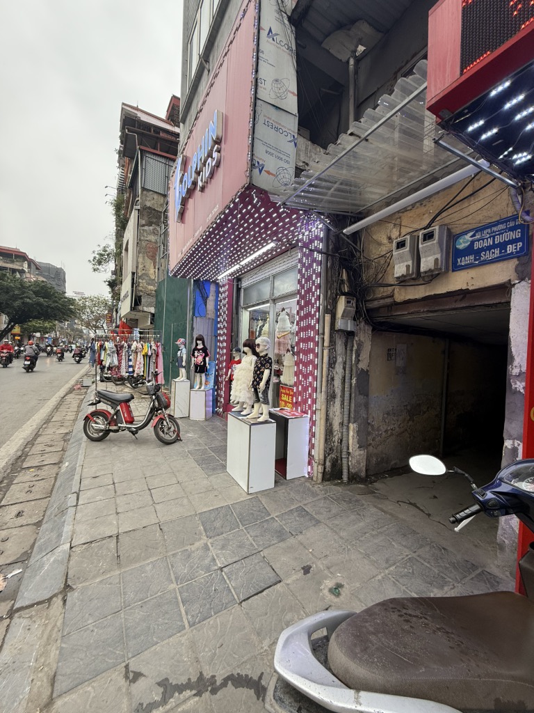 Bán nhà Bạch Mai - diện tích 42m2 5 tầng - nhà lô góc 3 mặt thoáng - giá 8,5 tỷ