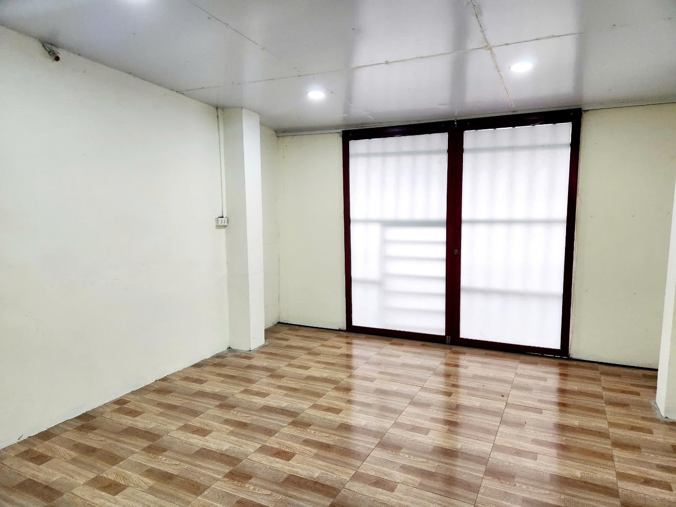 Bán nhà Giải Phóng - diện tích 33,9m2 3 tầng - Nhà cho thuê 6 triệu/tháng - giá 3,1 tỷ