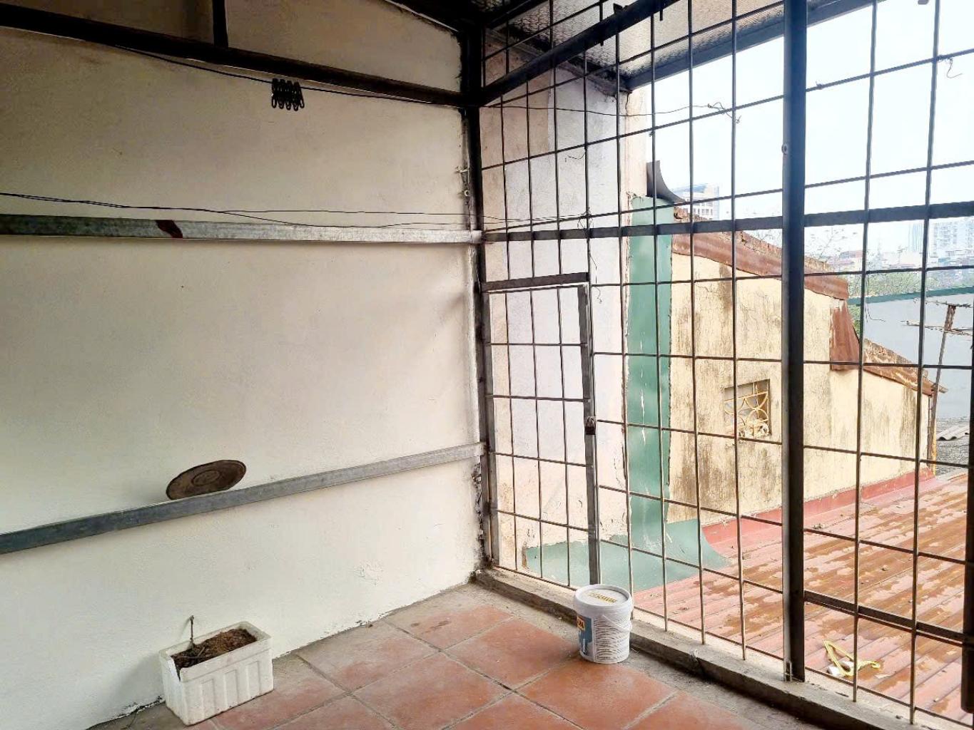 Bán nhà Giải Phóng - diện tích 33,9m2 3 tầng - Nhà cho thuê 6 triệu/tháng - giá 3,1 tỷ