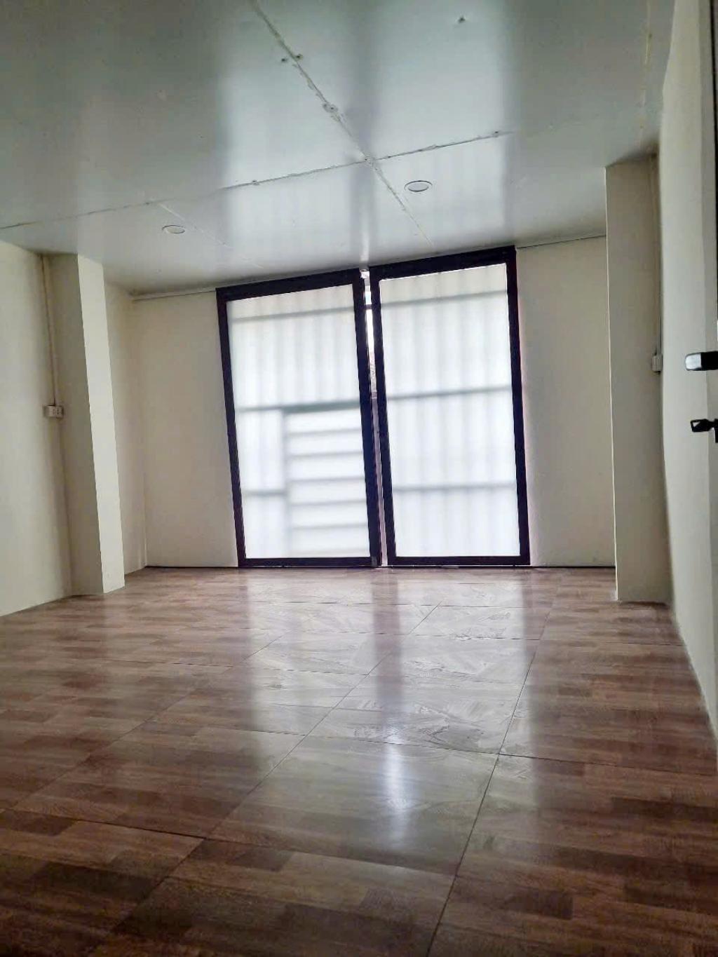 Bán nhà Giải Phóng - diện tích 33,9m2 3 tầng - Nhà cho thuê 6 triệu/tháng - giá 3,1 tỷ