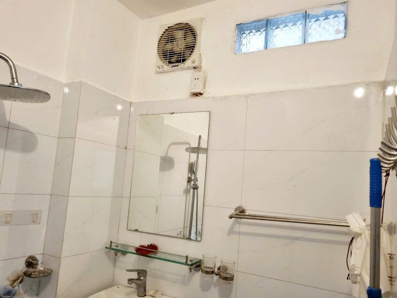 Bán nhà Giải Phóng - diện tích 33,9m2 3 tầng - Nhà cho thuê 6 triệu/tháng - giá 3,1 tỷ