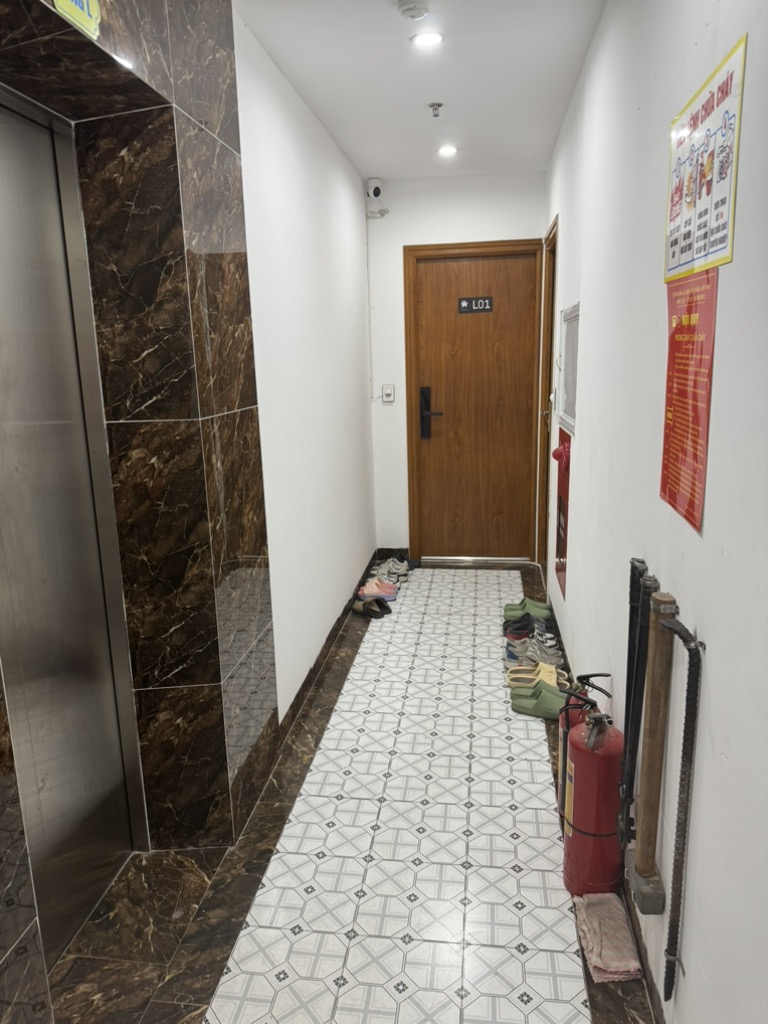 Bán nhà Quan Thổ 1 - diện tích 52m2 1 tầng - Ô tô đỗ chân toà nhà - giá 3,35 tỷ