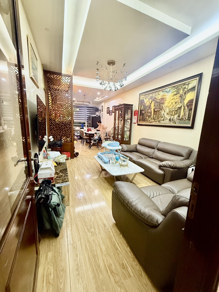 Bán nhà Trần Khát Chân - diện tích 34,5m2 6 tầng - Ô tô tránh - giá 18,5 tỷ