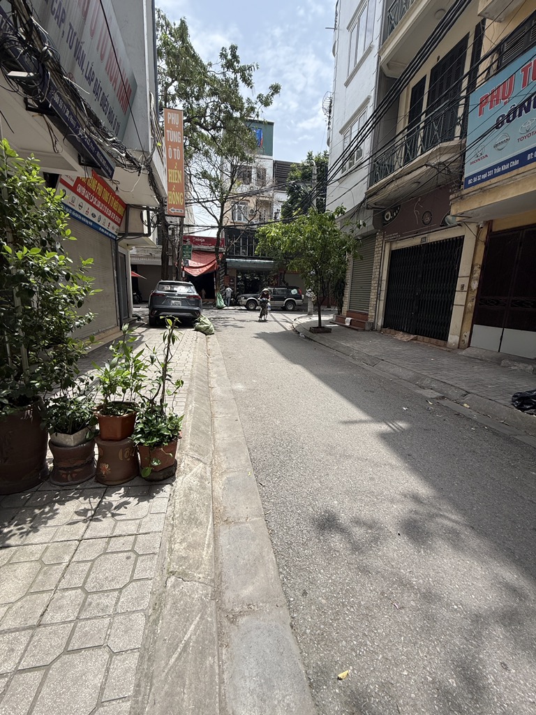 Bán nhà Trần Khát Chân - diện tích 34,5m2 6 tầng - Ô tô tránh - giá 18,5 tỷ