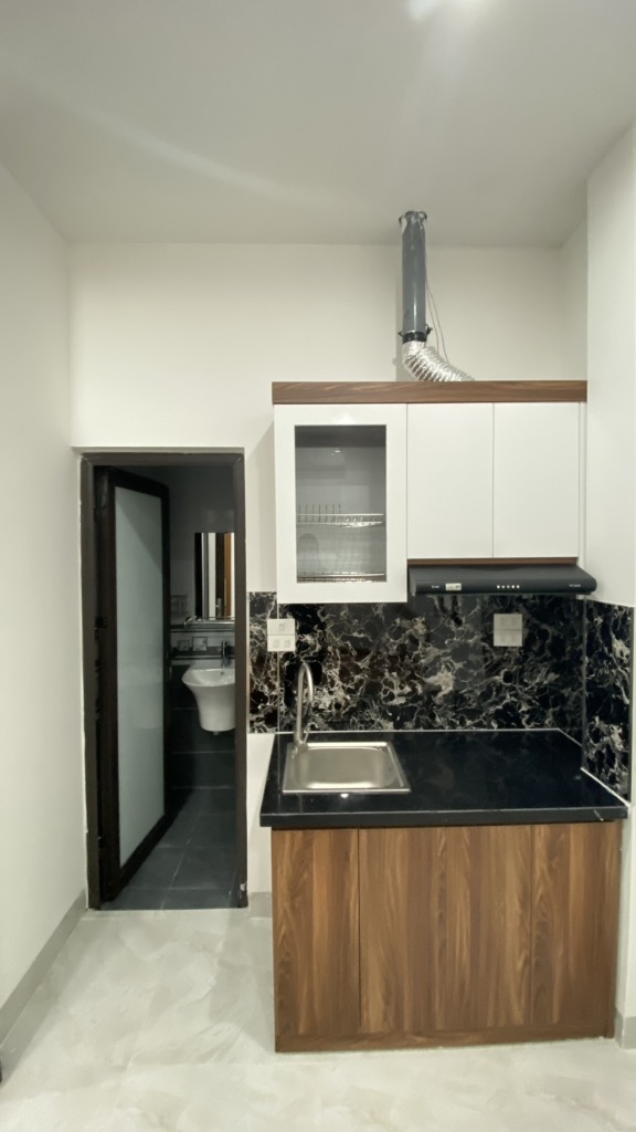 Bán nhà Lĩnh Nam - diện tích 63.2m2 7 tầng - CCMN mới tinh, 14 phòng khép kín - giá 16,6 tỷ