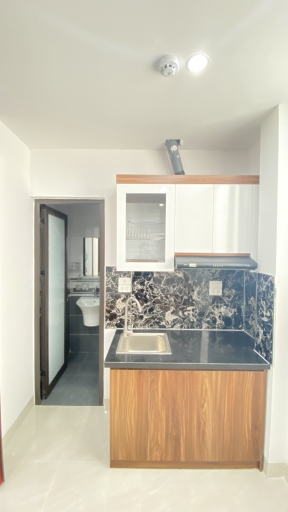 Bán nhà Lĩnh Nam - diện tích 63.2m2 7 tầng - CCMN mới tinh, 14 phòng khép kín - giá 16,6 tỷ