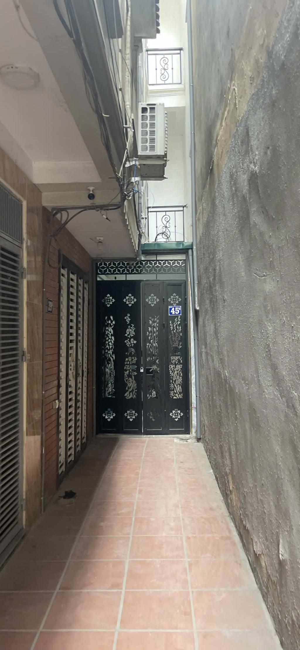 Bán nhà Đông Thiên - 28m2 5 tầng - ô tô đỗ cổng, full nội thất - giá 5,98 tỷ Bán nhà Đông Thiên - 28m2 5 tầng - ô tô đỗ cổng, full nội thất - giá 5,98 tỷ