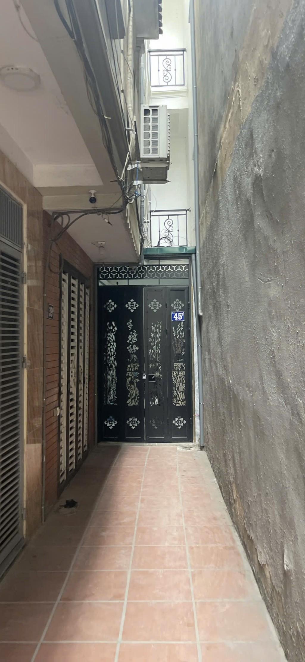 Bán nhà Đông Thiên - 28m2 5 tầng - ô tô đỗ cổng, full nội thất - giá 5,98 tỷ Bán nhà Đông Thiên - 28m2 5 tầng - ô tô đỗ cổng, full nội thất - giá 5,98 tỷ