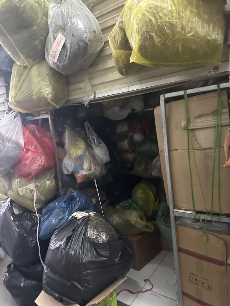 Bán nhà Chợ Mơ - diện tích 6m2 1 tầng - Kiot kinh doanh - giá 0,55 tỷ