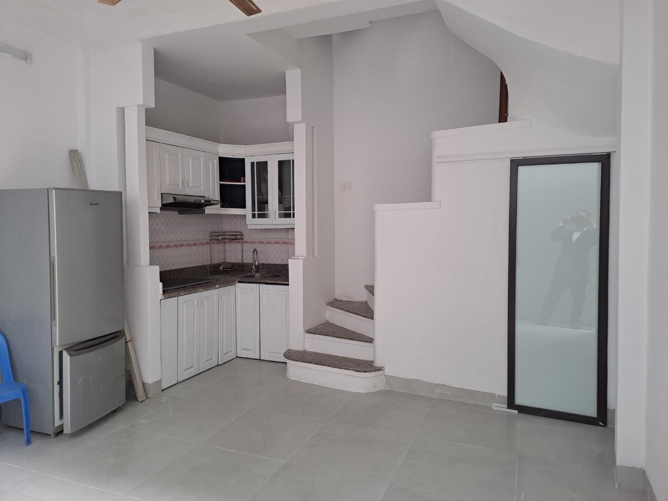 Bán nhà Thịnh Quang - 20/25 m2 5 tầng - 3 phòng ngủ - giá 5.4 tỷ