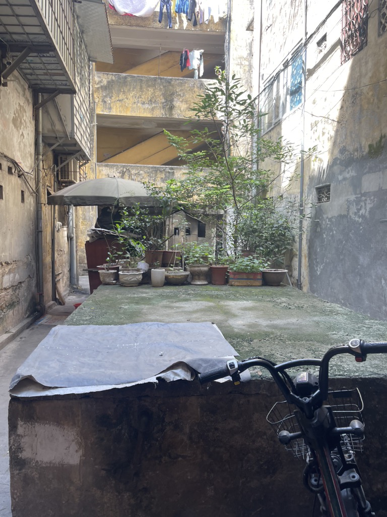 Bán nhà Kim Giang - diện tích 212m2 3 tầng - Ô TÔ TẢI ĐỖ TẬN CỬA - giá 10,8 tỷ