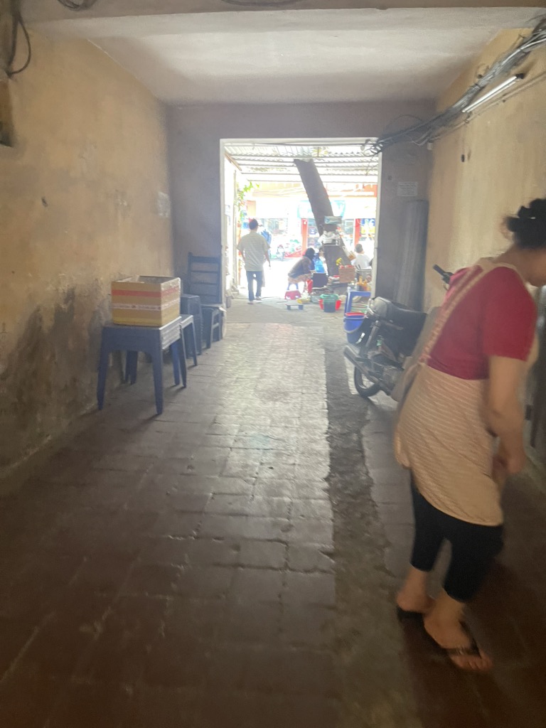 Bán nhà Kim Giang - diện tích 212m2 3 tầng - Ô TÔ TẢI ĐỖ TẬN CỬA - giá 10,8 tỷ