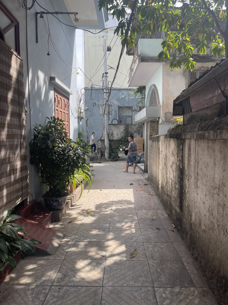 Bán nhà Kim Giang - diện tích 212m2 3 tầng - Ô TÔ TẢI ĐỖ TẬN CỬA - giá 10,8 tỷ