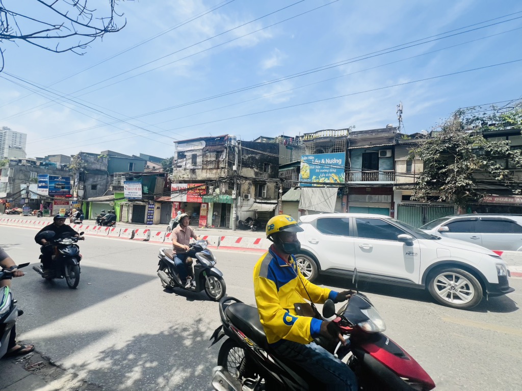 Bán nhà Minh Khai - diện tích 38m2 2 tầng - ô tô tránh đỗ - giá 9,5 tỷ